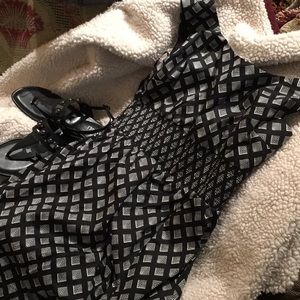 🔻$75 NWT WHBM Sz 6 GeoPrnt Satn FtnFlr Dress